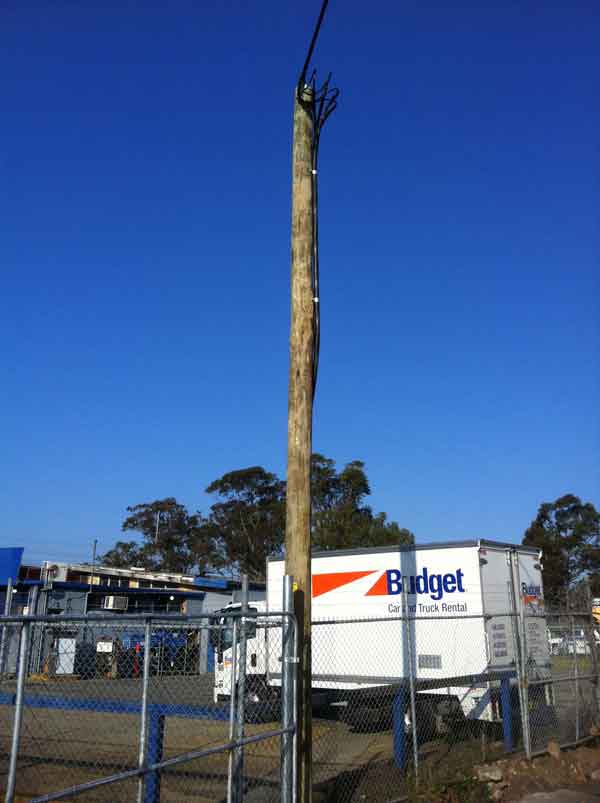 200amp service line to a 4kn-pole