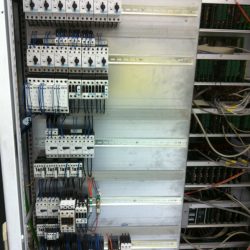 Connection of plc and control relay for printing machine