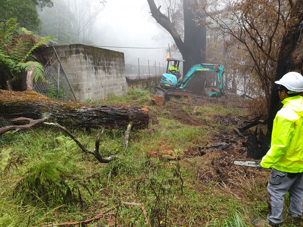 January 2020 bushfire repairs making roads